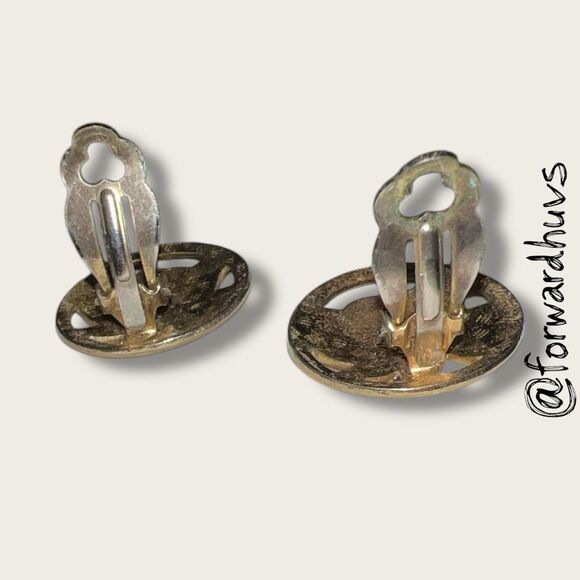 Beautiful Cloisonné Flower Clip On Earrings – Vibrant and Detailed Design - Picture 5 of 6